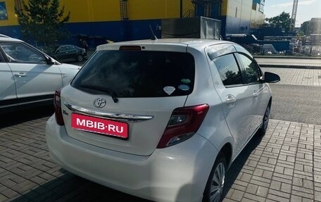 Toyota Vitz, 2014 год, 950 000 рублей, 6 фотография