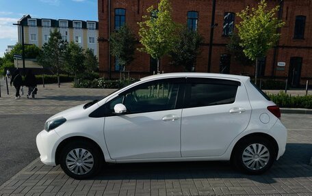 Toyota Vitz, 2014 год, 950 000 рублей, 8 фотография