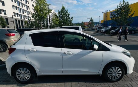 Toyota Vitz, 2014 год, 950 000 рублей, 7 фотография