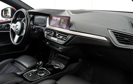 BMW 1 серия, 2019 год, 2 690 000 рублей, 9 фотография