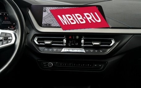 BMW 1 серия, 2019 год, 2 690 000 рублей, 12 фотография