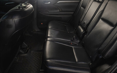 Toyota Highlander III, 2014 год, 3 299 000 рублей, 21 фотография