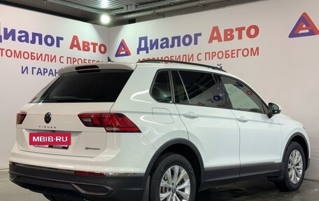 Volkswagen Tiguan II, 2021 год, 2 433 000 рублей, 3 фотография