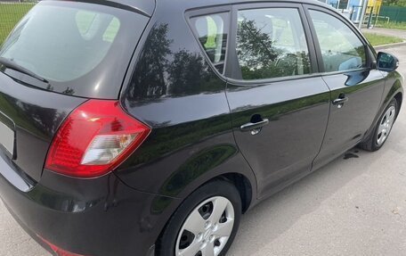 KIA cee'd I рестайлинг, 2010 год, 700 000 рублей, 9 фотография