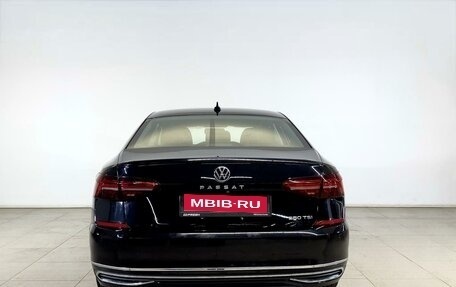 Volkswagen Passat B8 рестайлинг, 2020 год, 2 600 000 рублей, 4 фотография