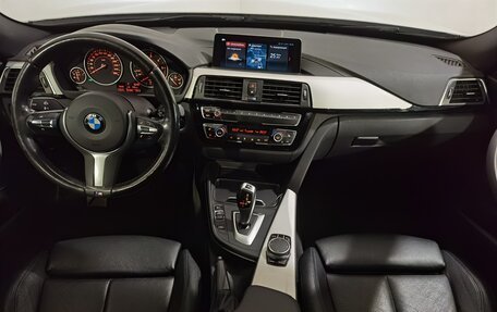 BMW 3 серия, 2019 год, 3 290 000 рублей, 11 фотография