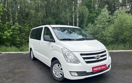 Hyundai H-1 II рестайлинг, 2017 год, 2 150 000 рублей, 1 фотография