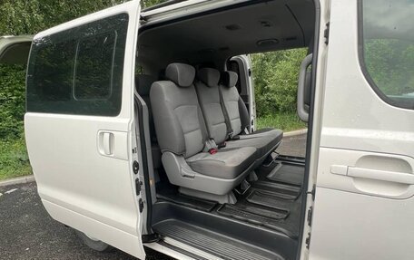 Hyundai H-1 II рестайлинг, 2017 год, 2 150 000 рублей, 9 фотография