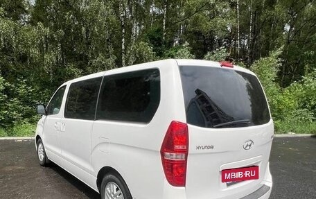 Hyundai H-1 II рестайлинг, 2017 год, 2 150 000 рублей, 4 фотография