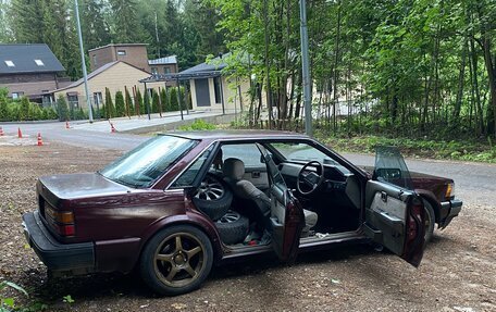 Nissan Bluebird VIII, 1987 год, 300 000 рублей, 2 фотография