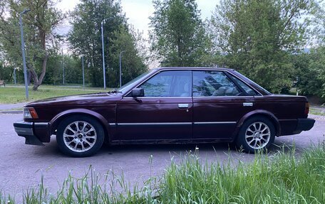 Nissan Bluebird VIII, 1987 год, 300 000 рублей, 9 фотография