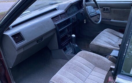 Nissan Bluebird VIII, 1987 год, 300 000 рублей, 10 фотография
