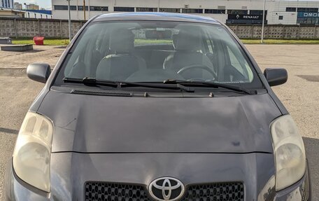 Toyota Yaris III рестайлинг, 2008 год, 510 000 рублей, 3 фотография