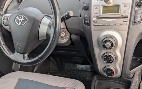 Toyota Yaris III рестайлинг, 2008 год, 510 000 рублей, 10 фотография