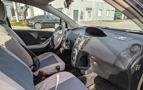Toyota Yaris III рестайлинг, 2008 год, 510 000 рублей, 11 фотография