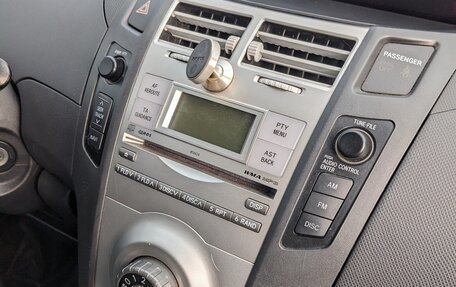Toyota Yaris III рестайлинг, 2008 год, 510 000 рублей, 8 фотография