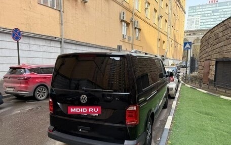Volkswagen Caravelle T6 рестайлинг, 2018 год, 3 300 000 рублей, 6 фотография