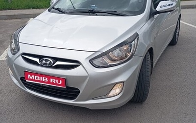Hyundai Solaris II рестайлинг, 2013 год, 730 000 рублей, 1 фотография