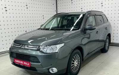 Mitsubishi Outlander III рестайлинг 3, 2013 год, 1 299 000 рублей, 1 фотография