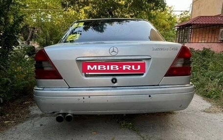 Mercedes-Benz C-Класс, 1994 год, 400 000 рублей, 2 фотография