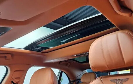 Bentley Flying Spur, 2022 год, 18 600 000 рублей, 17 фотография