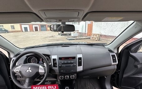 Mitsubishi Outlander III рестайлинг 3, 2012 год, 1 720 000 рублей, 8 фотография