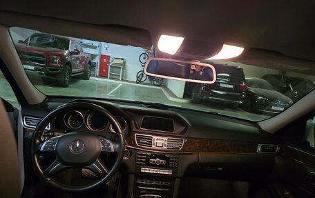 Mercedes-Benz E-Класс, 2015 год, 3 195 000 рублей, 10 фотография