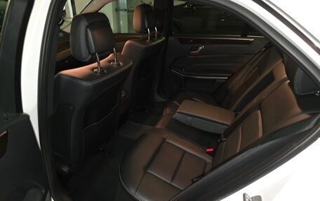 Mercedes-Benz E-Класс, 2015 год, 3 195 000 рублей, 12 фотография