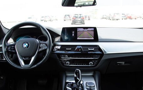 BMW 5 серия, 2019 год, 3 950 000 рублей, 14 фотография
