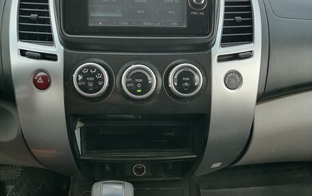 Mitsubishi Pajero Sport II рестайлинг, 2014 год, 1 800 000 рублей, 8 фотография