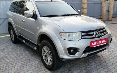 Mitsubishi Pajero Sport II рестайлинг, 2014 год, 1 800 000 рублей, 3 фотография