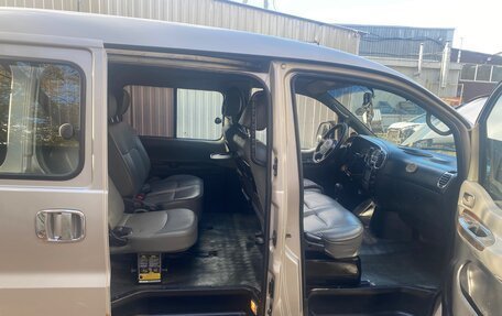 Hyundai Starex I рестайлинг, 2007 год, 700 000 рублей, 16 фотография