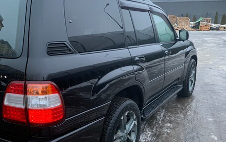 Toyota Land Cruiser 100 рестайлинг 2, 2004 год, 2 100 000 рублей, 6 фотография