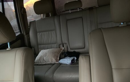 Toyota Land Cruiser 100 рестайлинг 2, 2004 год, 2 100 000 рублей, 13 фотография