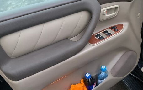 Toyota Land Cruiser 100 рестайлинг 2, 2004 год, 2 100 000 рублей, 22 фотография