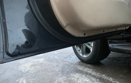 Toyota Land Cruiser 100 рестайлинг 2, 2004 год, 2 100 000 рублей, 23 фотография