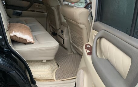 Toyota Land Cruiser 100 рестайлинг 2, 2004 год, 2 100 000 рублей, 32 фотография