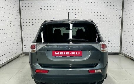 Mitsubishi Outlander III рестайлинг 3, 2013 год, 1 299 000 рублей, 6 фотография