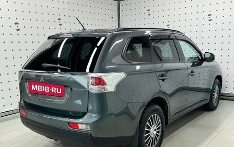 Mitsubishi Outlander III рестайлинг 3, 2013 год, 1 299 000 рублей, 4 фотография