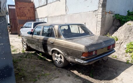 Mercedes-Benz W123, 1980 год, 159 999 рублей, 2 фотография