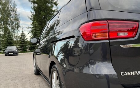 KIA Carnival III, 2018 год, 3 250 000 рублей, 4 фотография