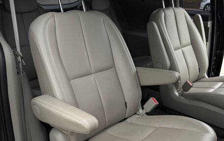 KIA Carnival III, 2018 год, 3 250 000 рублей, 14 фотография