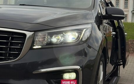 KIA Carnival III, 2018 год, 3 250 000 рублей, 10 фотография
