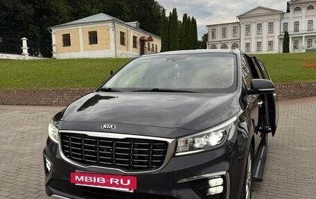 KIA Carnival III, 2018 год, 3 250 000 рублей, 11 фотография