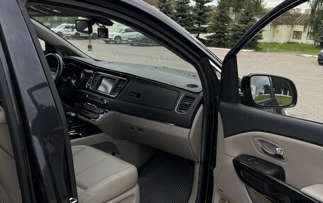 KIA Carnival III, 2018 год, 3 250 000 рублей, 20 фотография
