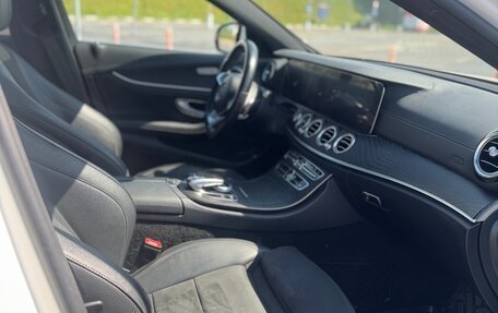 Mercedes-Benz E-Класс, 2016 год, 2 999 000 рублей, 19 фотография