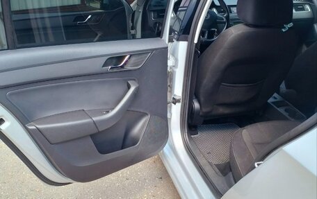 Skoda Rapid I, 2014 год, 870 000 рублей, 23 фотография