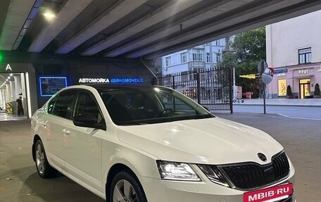 Skoda Octavia, 2018 год, 1 975 000 рублей, 2 фотография