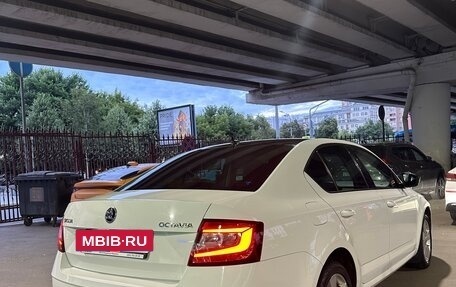 Skoda Octavia, 2018 год, 1 975 000 рублей, 4 фотография