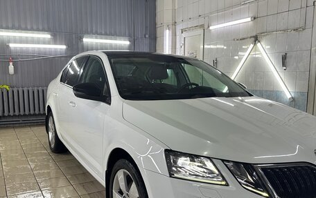 Skoda Octavia, 2018 год, 1 975 000 рублей, 10 фотография